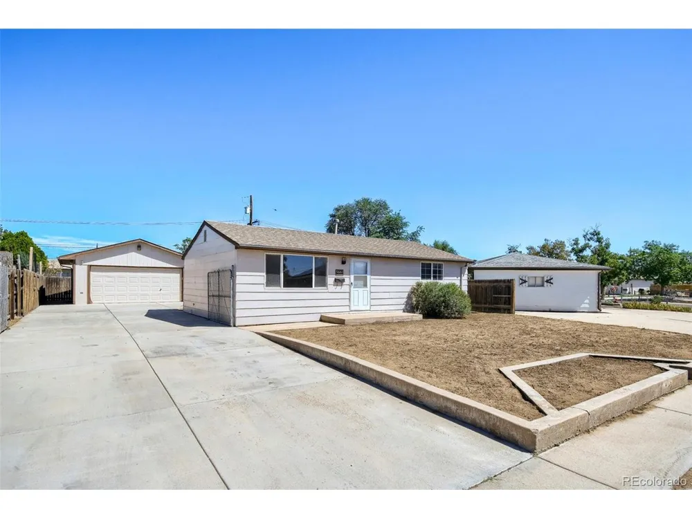 5661 E 77th Way Commerce City, CO 80022