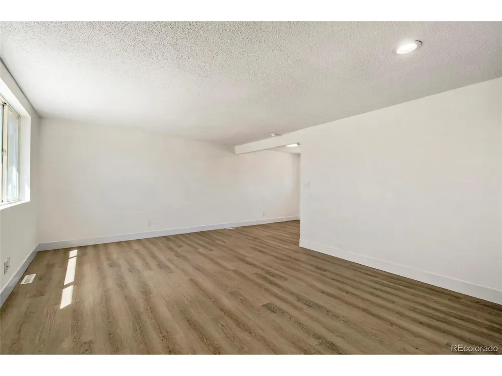 5661 E 77th Way Commerce City, CO 80022