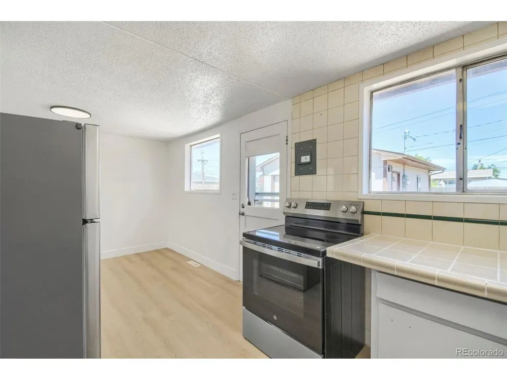 5661 E 77th Way Commerce City, CO 80022