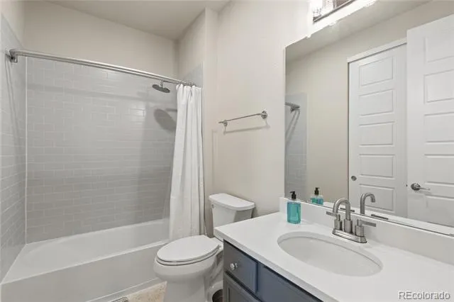 6671 Kenzie Circle Castle Pines, CO 80108