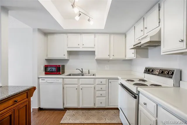 13850 E Marina Drive #211 Aurora, CO 80014