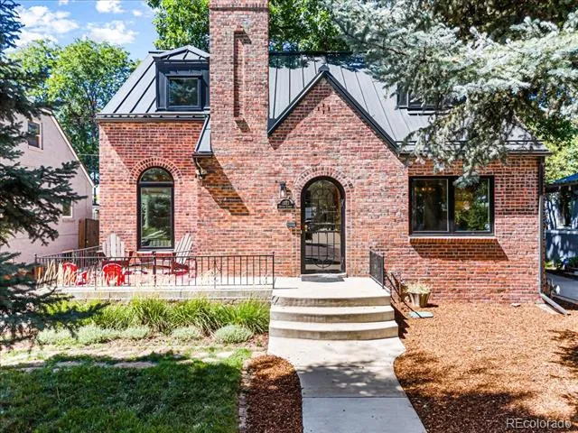 1533 Oneida Street Denver, CO 80220