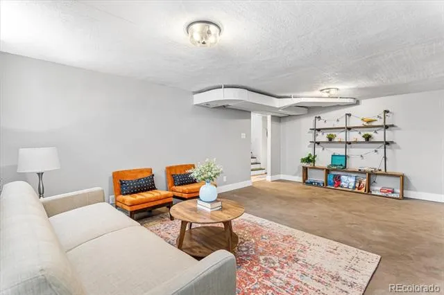 1533 Oneida Street Denver, CO 80220