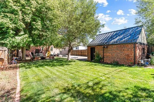 1533 Oneida Street Denver, CO 80220