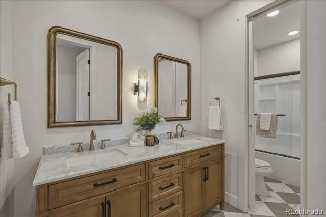 4352 S Bannock Street Englewood, CO 80110