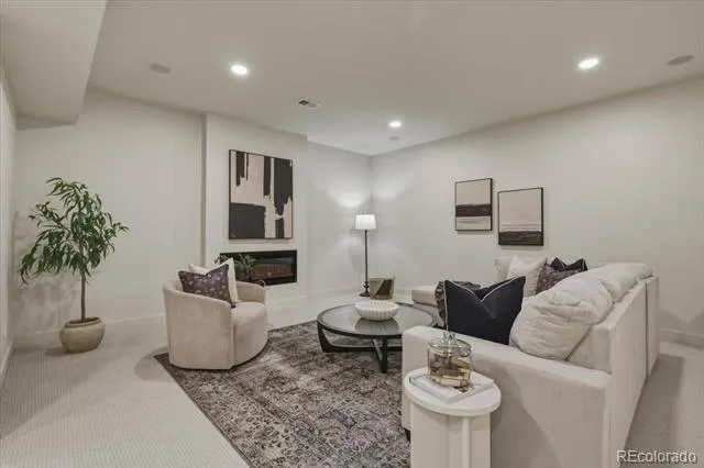 4352 S Bannock Street Englewood, CO 80110