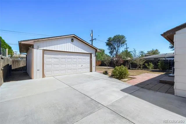 5661 E 77th Way Commerce City, CO 80022