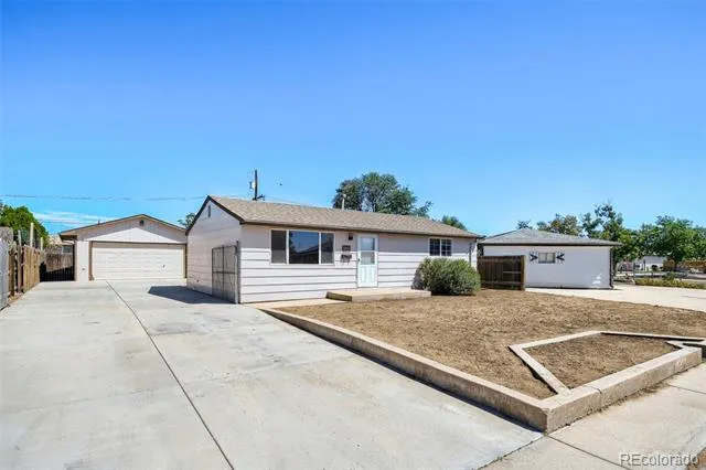 5661 E 77th Way Commerce City, CO 80022