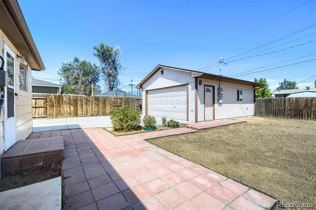 5661 E 77th Way Commerce City, CO 80022