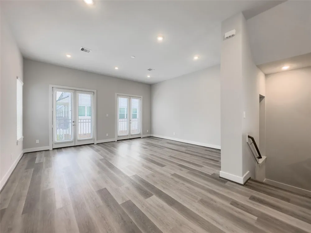 1250 Post Oak Road #C Houston, TX 77055