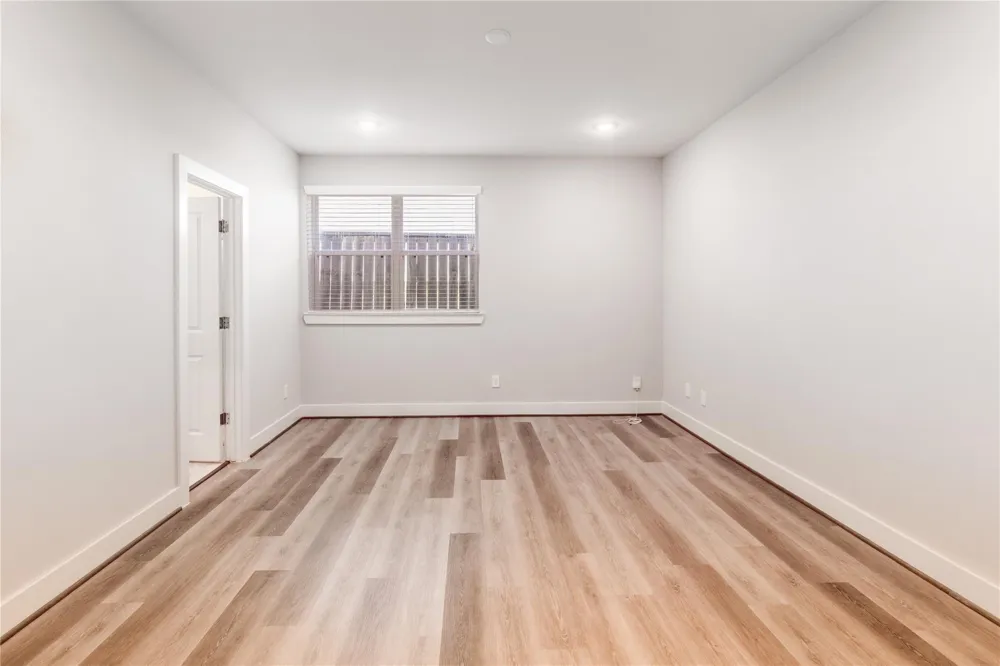 1250 Post Oak Road #C Houston, TX 77055