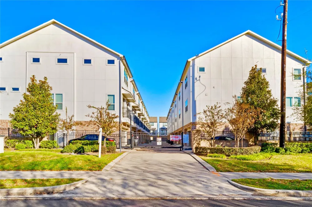 1250 Post Oak Road #C Houston, TX 77055