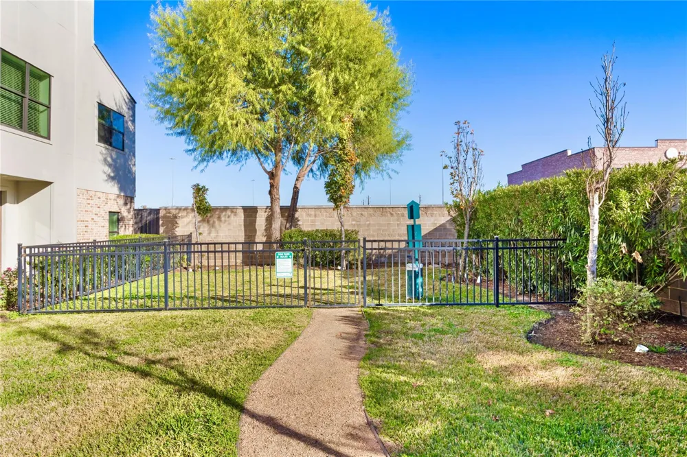 1250 Post Oak Road #C Houston, TX 77055