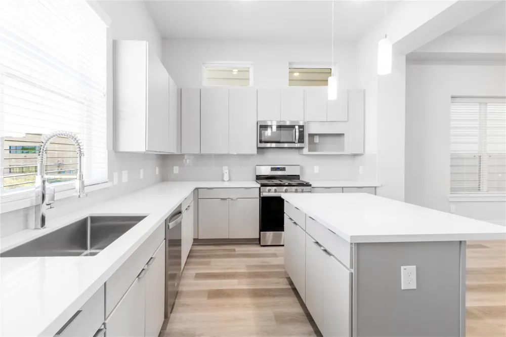 1250 Post Oak Road #C Houston, TX 77055