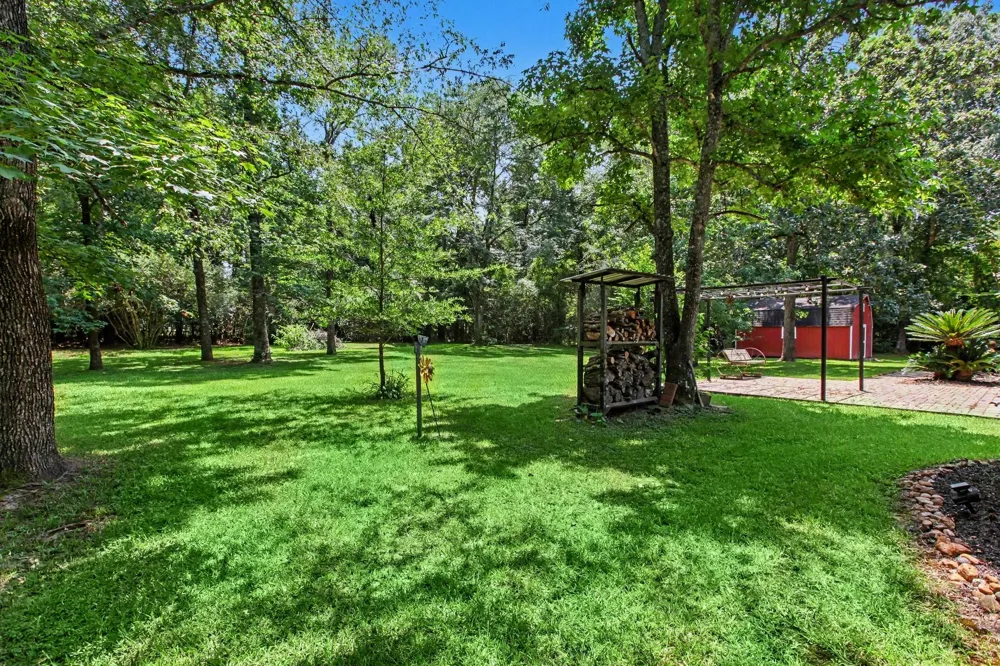 8911 Diamante Drive Magnolia, TX 77354