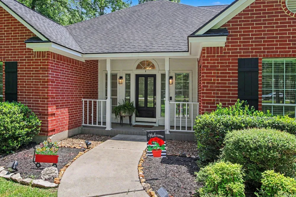 8911 Diamante Drive Magnolia, TX 77354