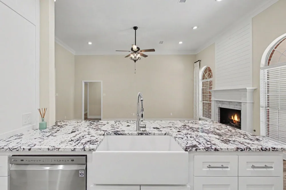 8911 Diamante Drive Magnolia, TX 77354