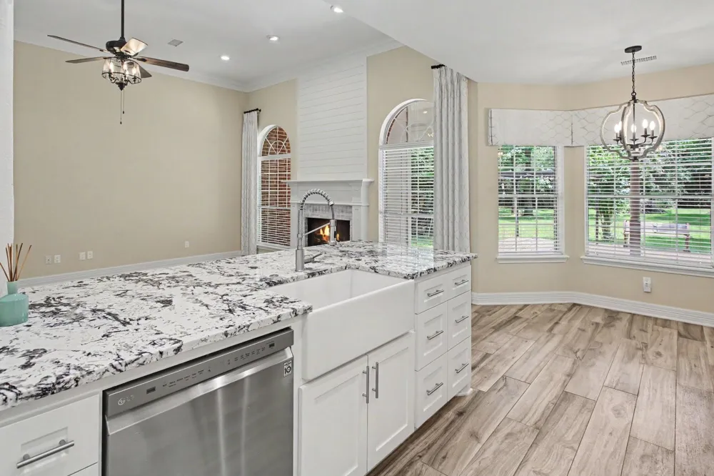 8911 Diamante Drive Magnolia, TX 77354