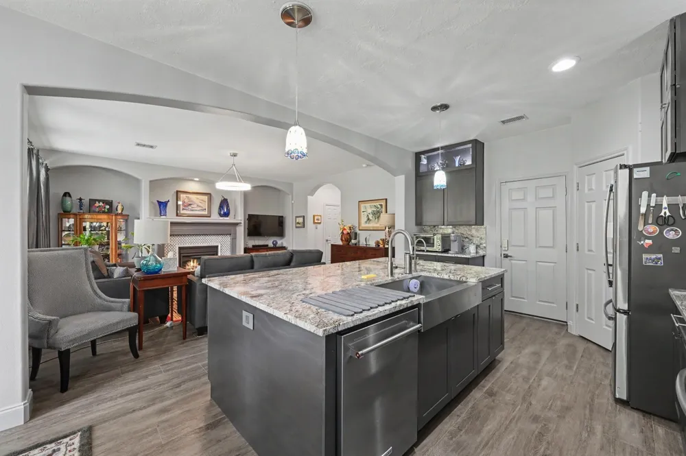 23 Stone Arrow Place The Woodlands, TX 77382