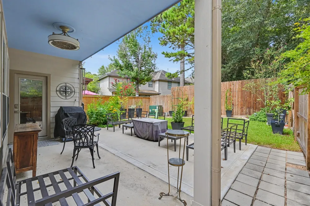 23 Stone Arrow Place The Woodlands, TX 77382