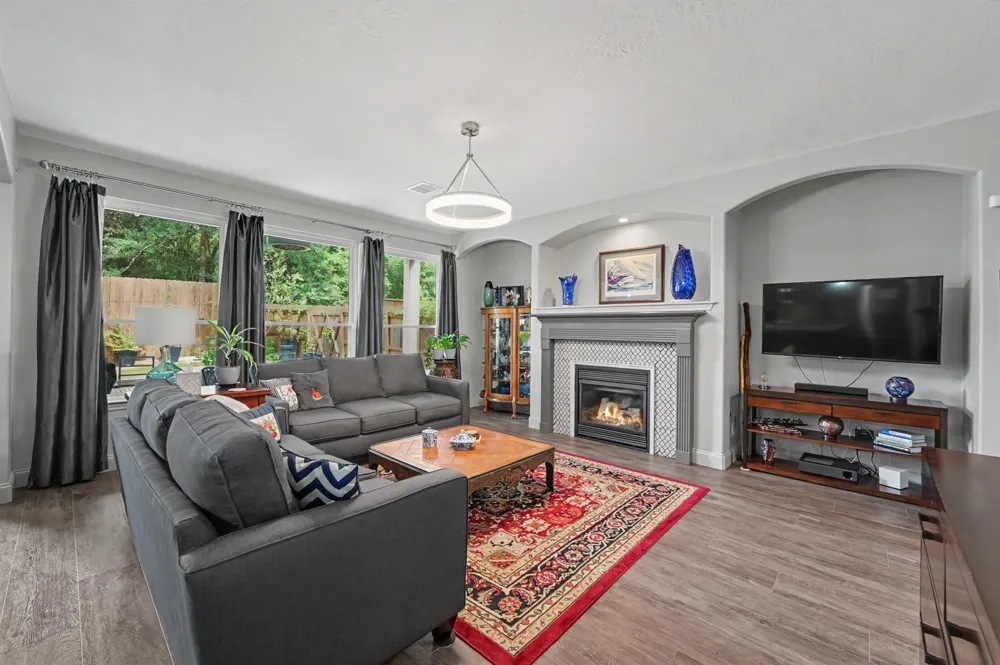 23 Stone Arrow Place The Woodlands, TX 77382