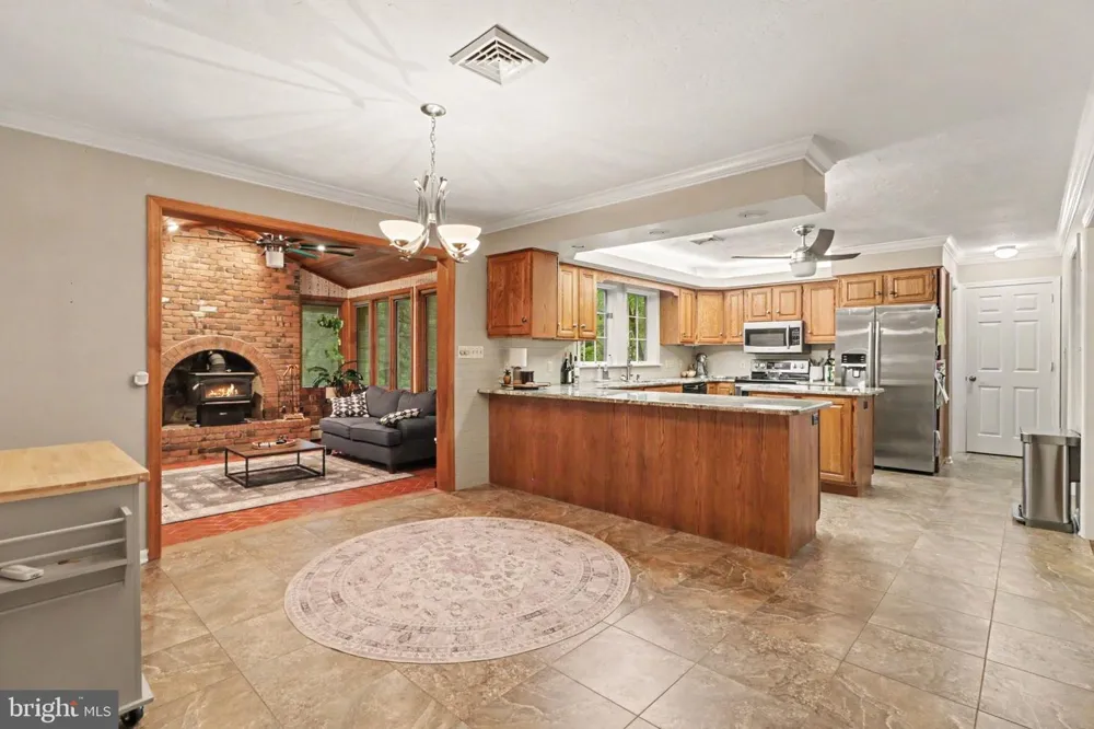 332 LAUREL DRIVE York, PA 17406