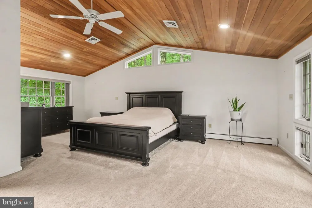 332 LAUREL DRIVE York, PA 17406