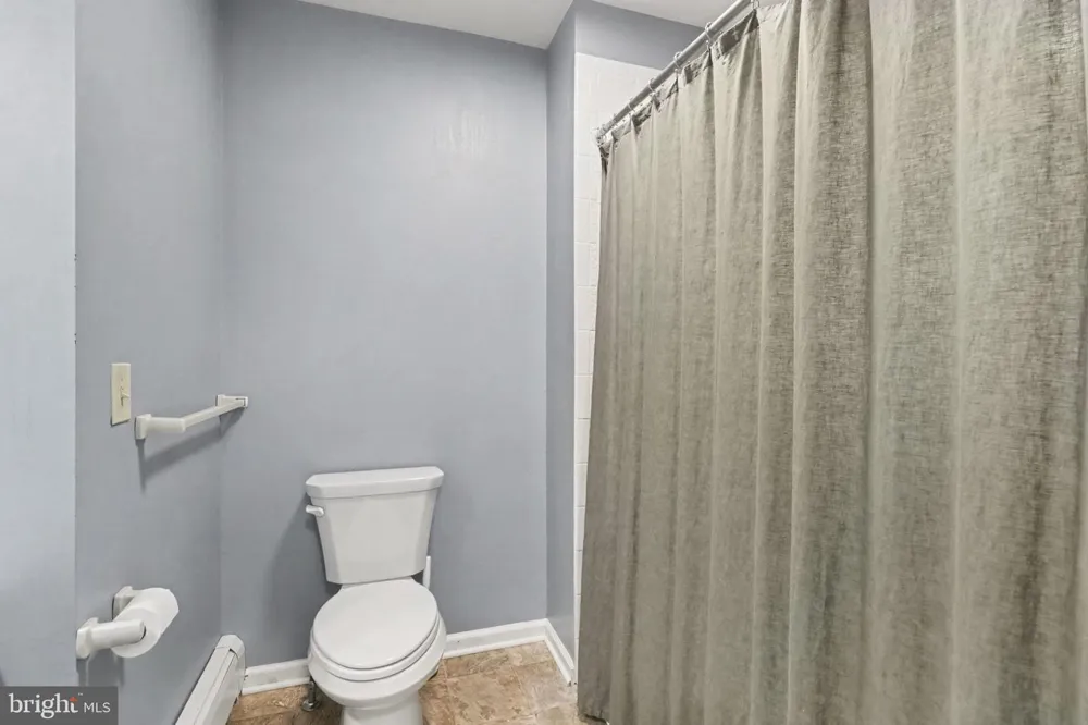 332 LAUREL DRIVE York, PA 17406