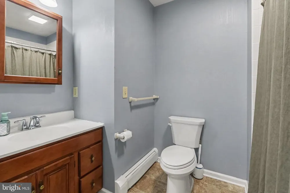 332 LAUREL DRIVE York, PA 17406