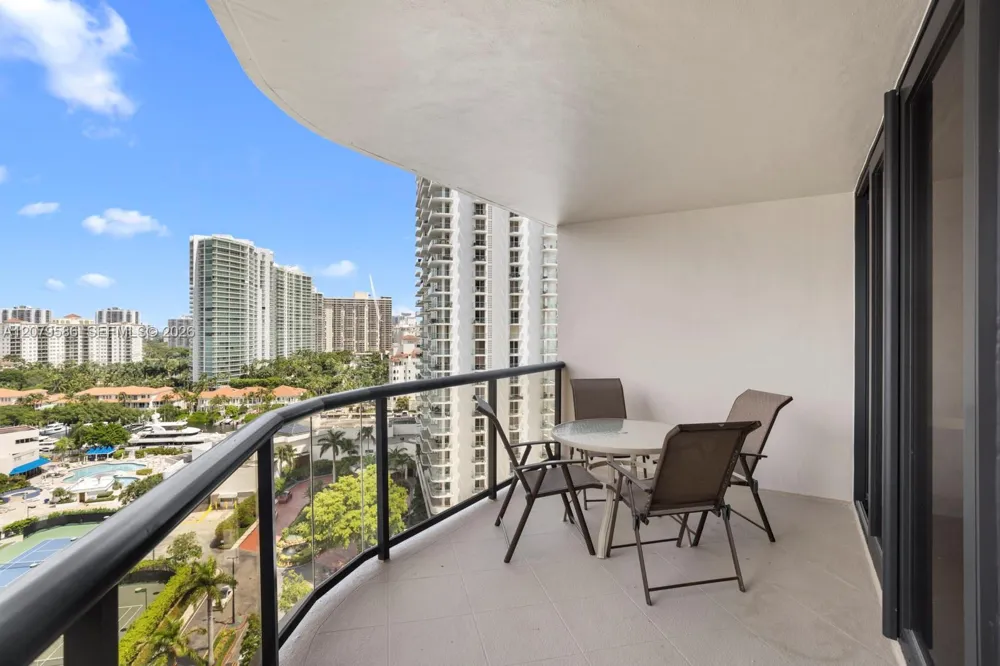19667 W Turnberry Way #15-G Aventura, FL 33180