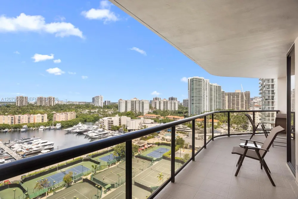 19667 W Turnberry Way #15-G Aventura, FL 33180