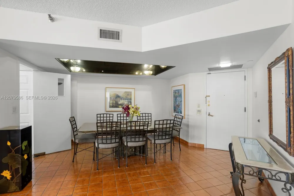 19667 W Turnberry Way #15-G Aventura, FL 33180