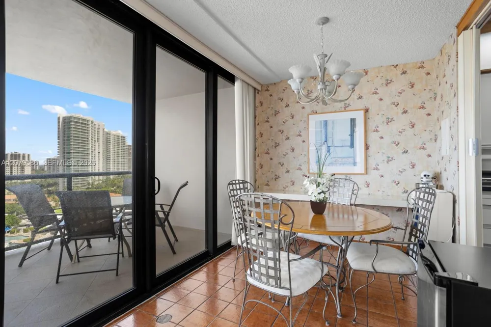 19667 W Turnberry Way #15-G Aventura, FL 33180