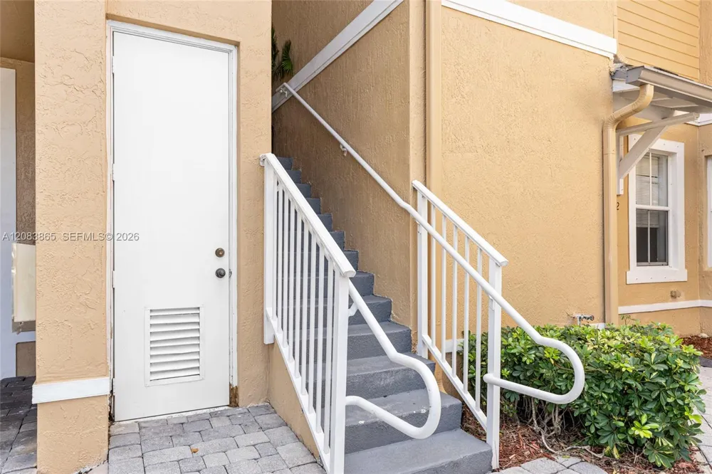 230 SE 29th Ave #21 Homestead, FL 33033
