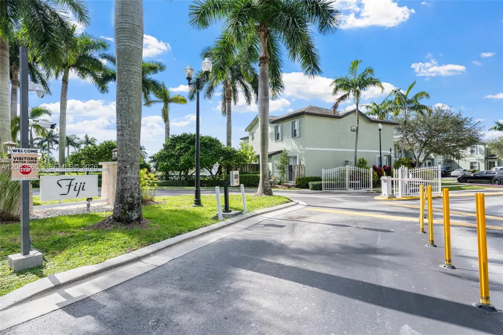 230 SE 29th Ave #21 Homestead, FL 33033