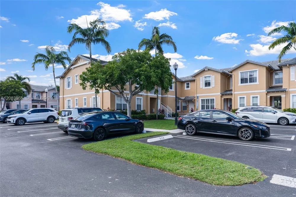 230 SE 29th Ave #21 Homestead, FL 33033