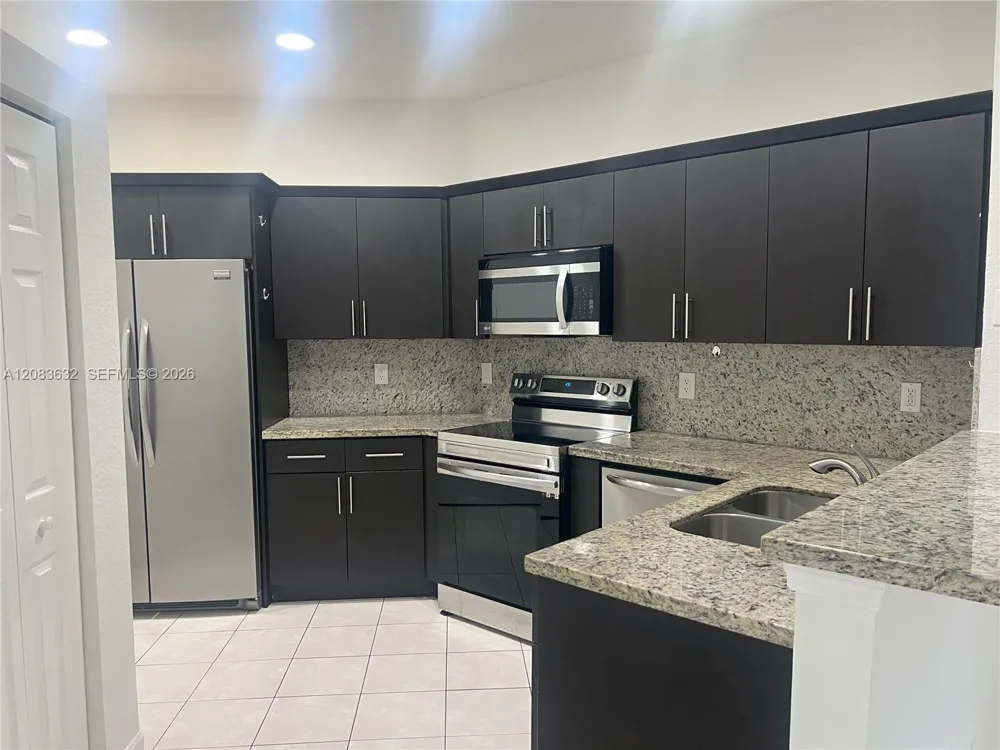 9040 NW 54th St #9040 Sunrise, FL 33351