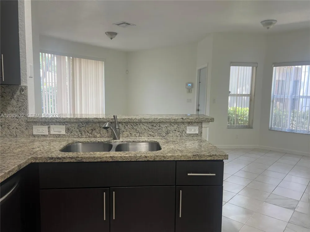 9040 NW 54th St #9040 Sunrise, FL 33351