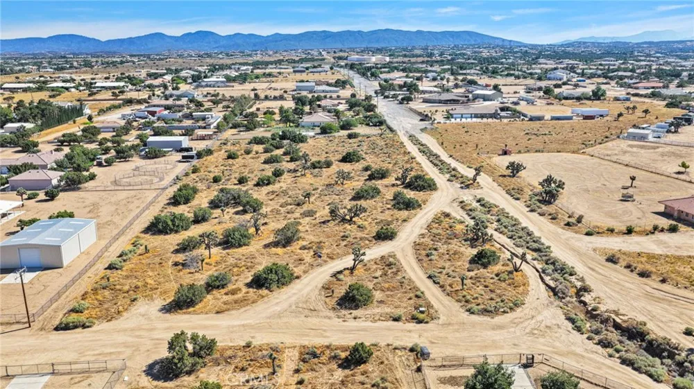 7879 Outpost Oak Hills, CA 92344