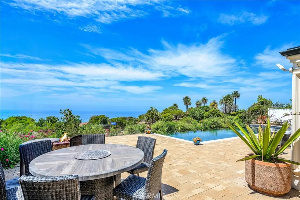 30327 Via Cambron Rancho Palos Verdes, CA 90275