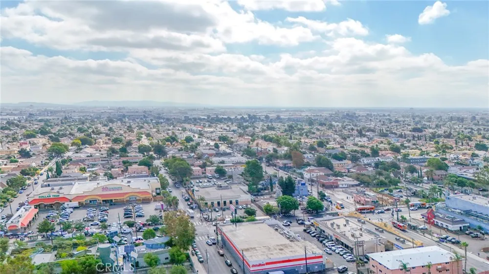 975 E 43rd Los Angeles, CA 90011