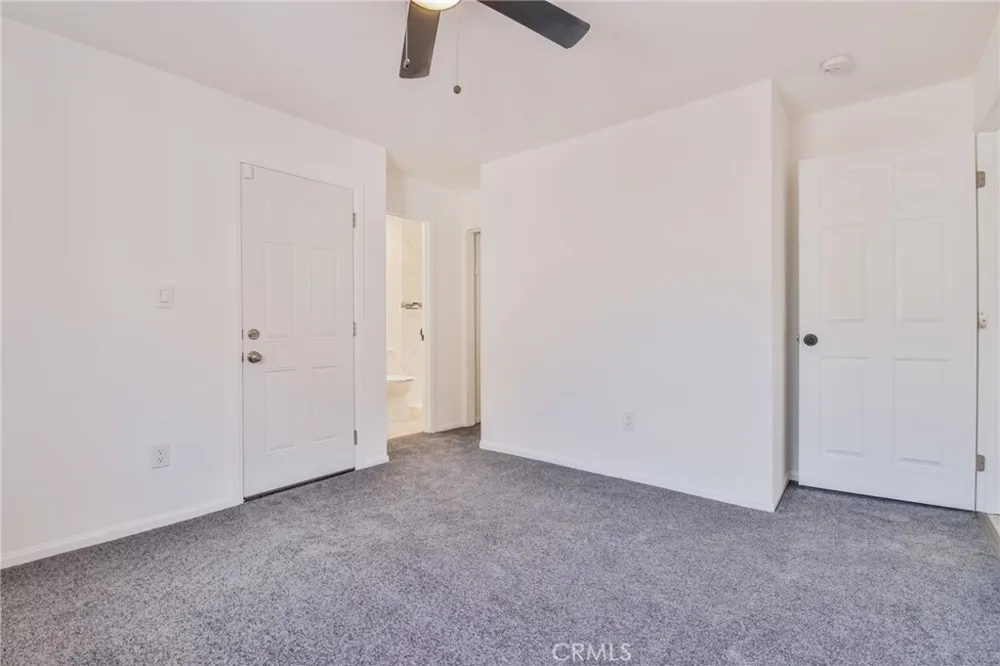975 E 43rd Los Angeles, CA 90011