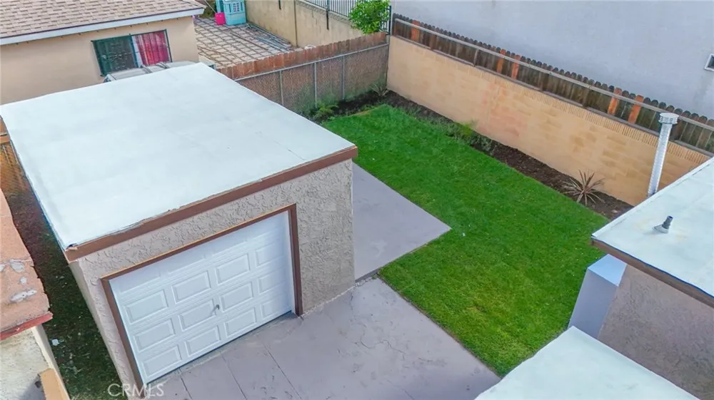 975 E 43rd Los Angeles, CA 90011