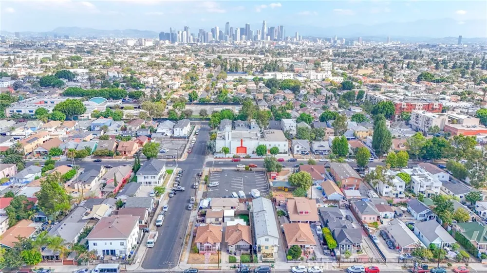 975 E 43rd Los Angeles, CA 90011