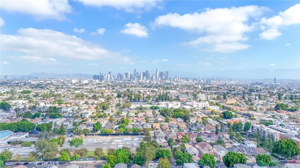 975 E 43rd Los Angeles, CA 90011