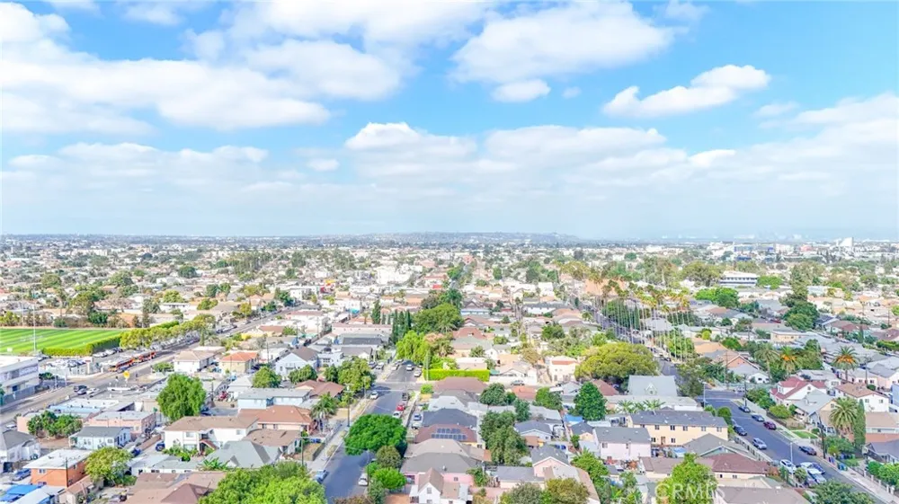 975 E 43rd Los Angeles, CA 90011