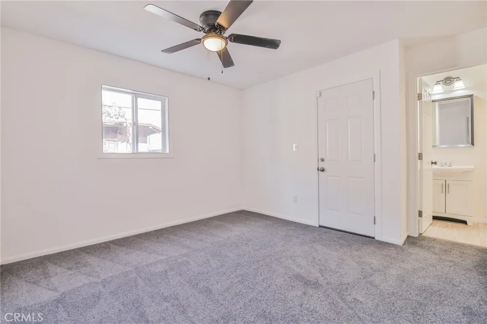 975 E 43rd Los Angeles, CA 90011