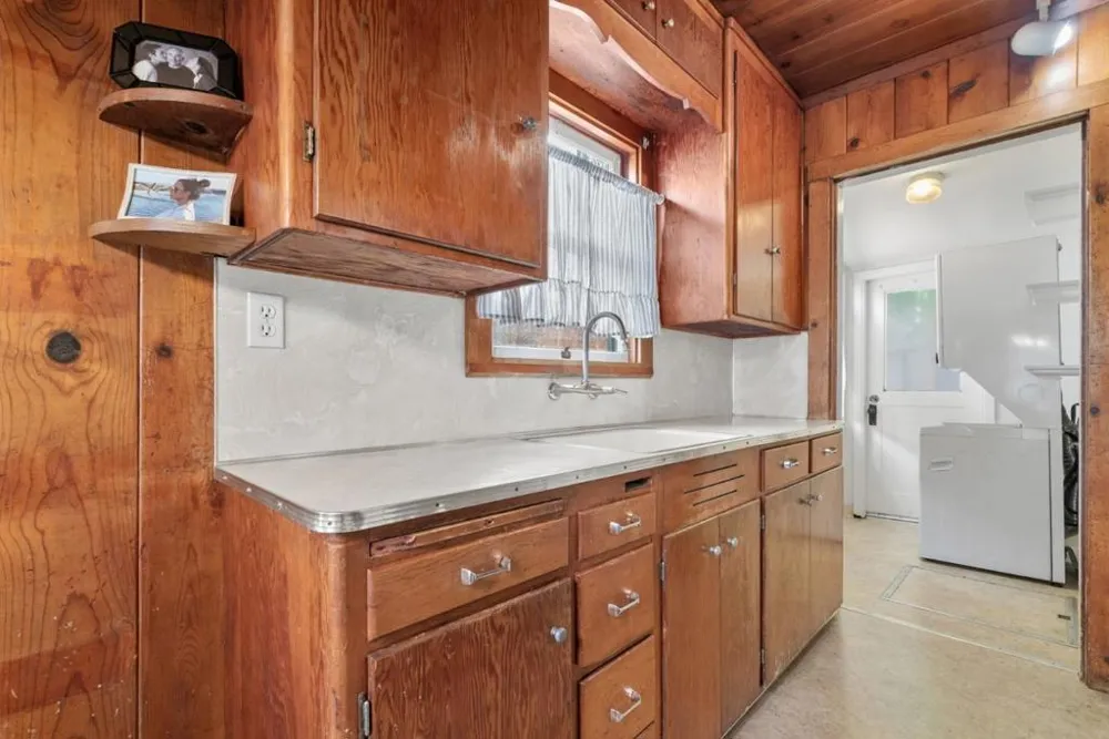 516 Capitola Avenue Capitola, CA 95010