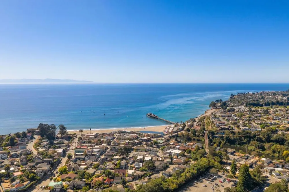 516 Capitola Avenue Capitola, CA 95010