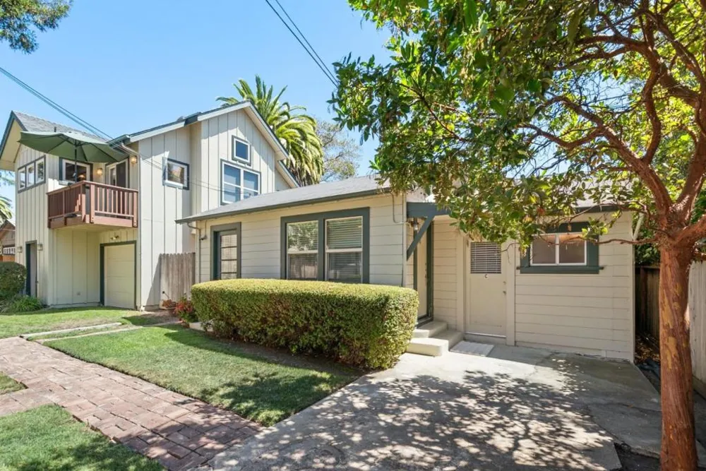 516 Capitola Avenue Capitola, CA 95010